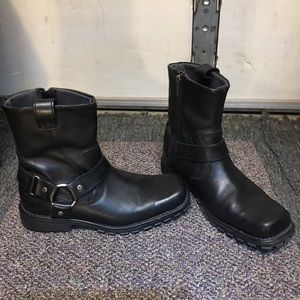 Women’s Harley Davidson boots brand new size 71/2